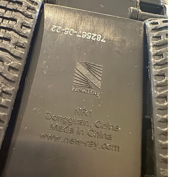 New-Ray Kubota 3VL95-2s Compact Track Loader Toy Model EUC 3.5" Tall - Picture 5 of 6